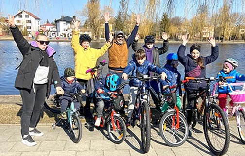 Group with bicycles